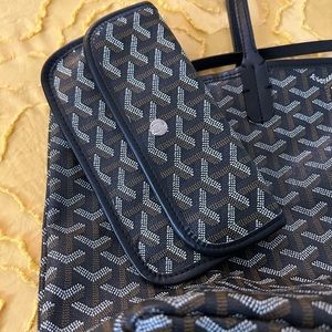 Tote bag not authentic